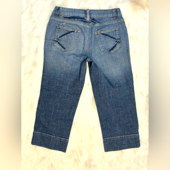 Faded Glory Denim Capri, Size 8, pre-owned - Picture 2 of 6